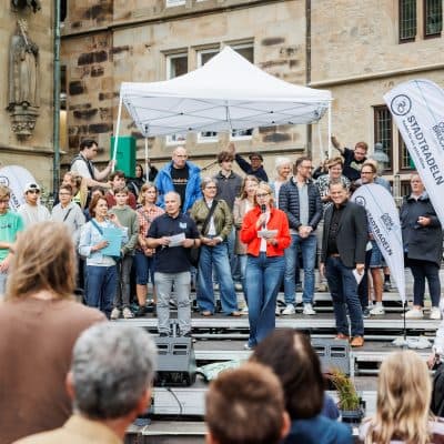 Schulstiftung glänzt beim Osnabrücker Stadtradeln und übergibt Fahrräder aus Charity-Aktion